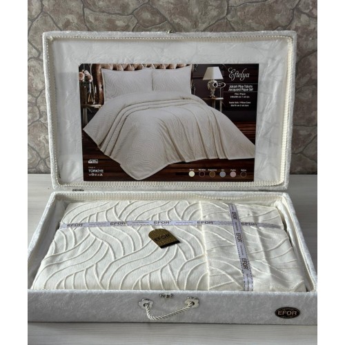 Покрывало EFOR в сундучке EFTELYA 240*260 с наволочками (50*70) кремовый (KREM)