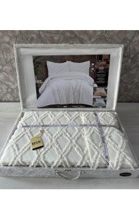 Покрывало EFOR в сундучке BEREN 240*260 с наволочками (50*70) кремовый (KREM)