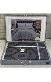 Покрывало EFOR в сундучке BERRA 240*260 с наволочками (50*70) темно-серый (FUME)