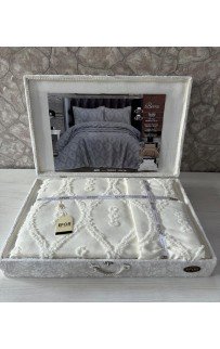 Покрывало EFOR в сундучке BERRA 240*260 с наволочками (50*70) кремовый (KREM)