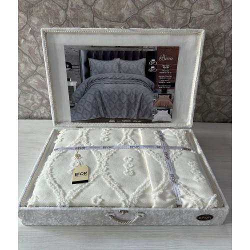 Покрывало EFOR в сундучке BERRA 240*260 с наволочками (50*70) кремовый (KREM)