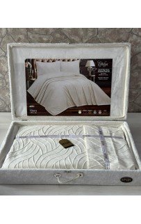 Покрывало EFOR в сундучке EFTELYA 240*260 с наволочками (50*70) кремовый (KREM) Покрывало EFOR в сундучке EFTELYA 240*260 с наволочками (50*70) кремовый (KREM)