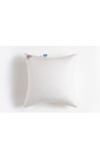 Подушка пуховая "КИНРОС" трехкамерная в тонком хлопковом сатине, упругая 70x70, GERMAN GRASS