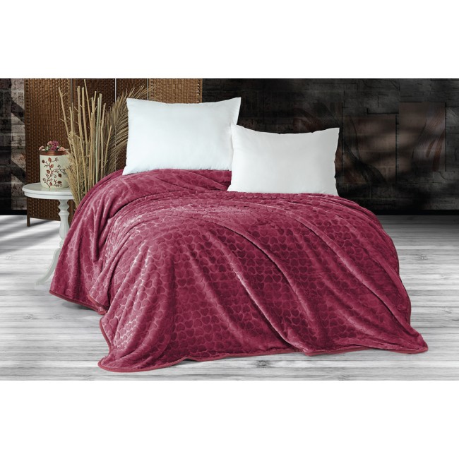Плед EVLEN Super Soft "СЕРДЦЕ" 180*240 в коробке п/э Р 945 бордовый (Акция)