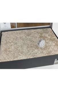 Скатерть Карвен "PETRANA" 160*260 с салфетками велюр с кружевом 25 предметов M 798 cappuccino/капучино