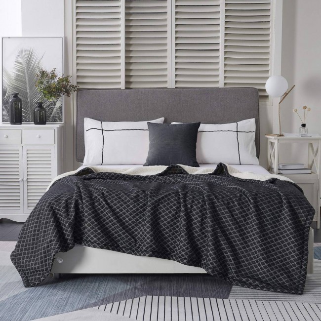 Гранд (темно серый) 220х240 Покрывало Трикотаж Sofi De MarkO