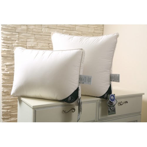 Подушка  Flaum SAHNE 50х70 средняя