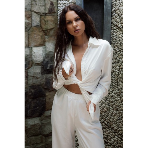 пижама брюки и рубашка бело-молочного цвета L