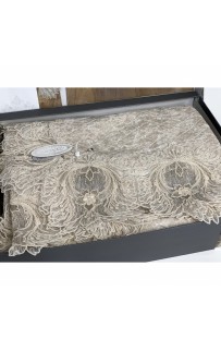 Скатерть Карвен "GRAND" 160*220 с салфетками велюр с кружевом 25 предметов M 797 cappuccino/капучино