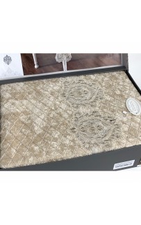 Скатерть Карвен "LUCCA"160*220 велюр с кружевом M 788 cappuccino/капучино