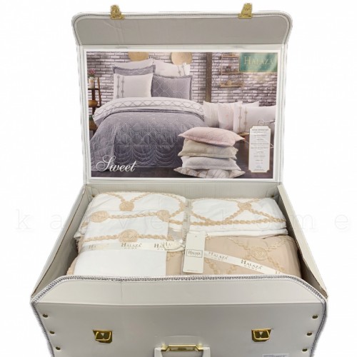 Комплект HALAZA "SWEET" (Покрывало+ наволочки) 240*250/50*70+5см(2) евро Y 899 бежевый (Акция)