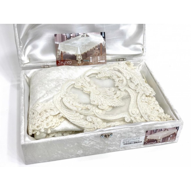 Скатерть "ZEYNEP" 160*220 велюр с круж.(сундук) М 764 кремовый