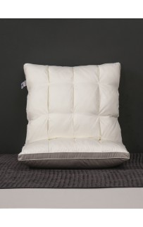 Подушка Cassette (жемчуг пепел) 70х70 KAZANOV.A. Подушка Cassette (жемчуг пепел) 70х70 KAZANOV.A.