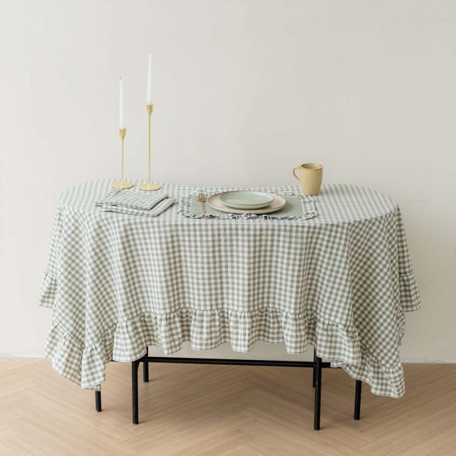 Скатерть с рюшами "Темпл" PASIONARIA