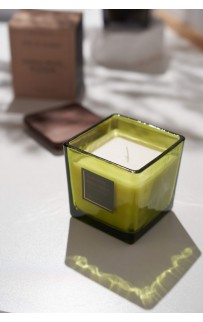 Oud and Bergamot Свеча Ароматическая (220гр)