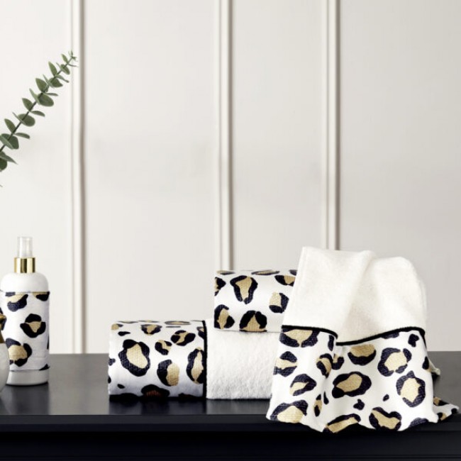 Набор полотенец Tivolyo Home CHEETAH белый 3 предмета + ароматизатор для шкафа